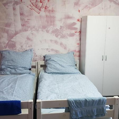 Handwerker Unterkunft Monteurzimmer Mit Gemeinschaftsbad In Brebach Saarbrücken Kültér fotó